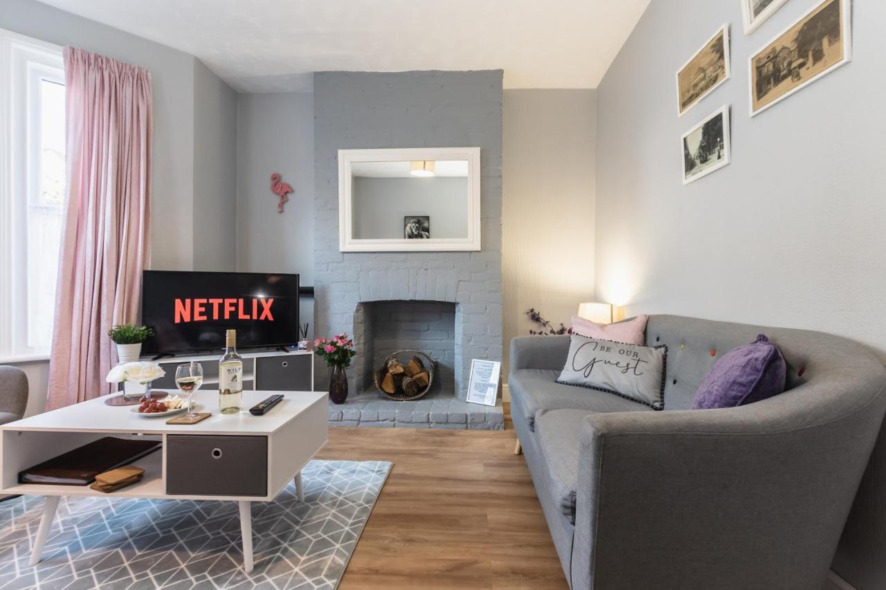 בורנמות' 3-Bedroom House L Fast Wi-Fi L Garden L Newly Decorated L Close To Shops And Restaurants מראה חיצוני תמונה