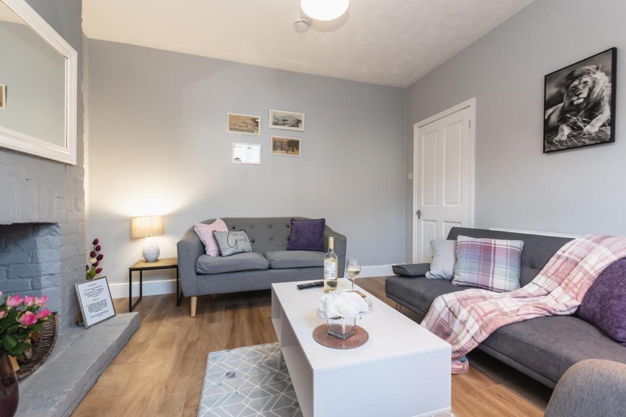בורנמות' 3-Bedroom House L Fast Wi-Fi L Garden L Newly Decorated L Close To Shops And Restaurants מראה חיצוני תמונה