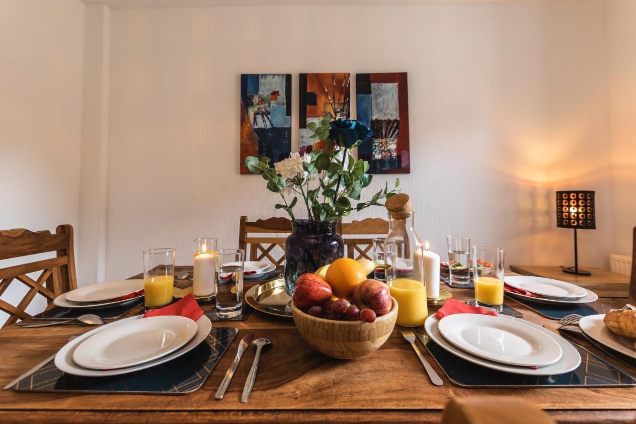 בורנמות' 3-Bedroom House L Fast Wi-Fi L Garden L Newly Decorated L Close To Shops And Restaurants מראה חיצוני תמונה
