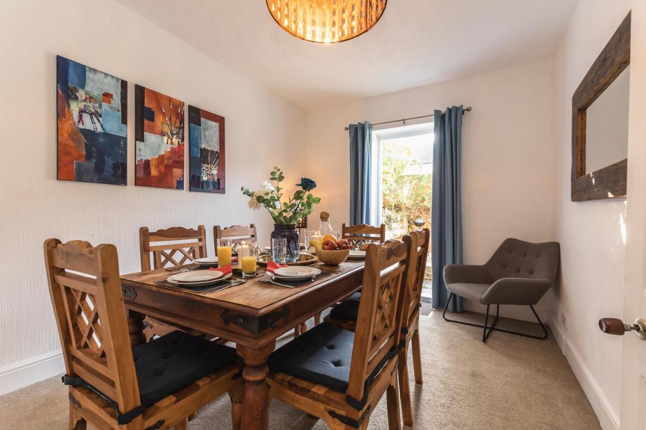 בורנמות' 3-Bedroom House L Fast Wi-Fi L Garden L Newly Decorated L Close To Shops And Restaurants מראה חיצוני תמונה
